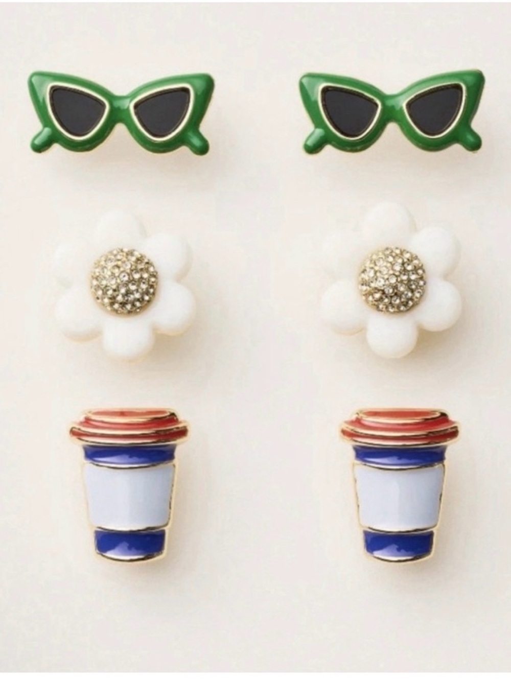 kate spade Green Sunglasses, White Daisy & Red-Blue Coffee Cup Earring Set